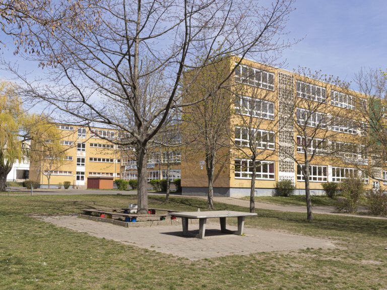 Mehr über den Artikel erfahren Langfristig denken – Containerlösung für Preußler-Grundschule umsetzen!