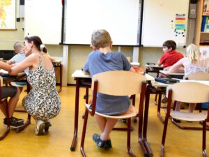 Mehr über den Artikel erfahren Schulsozialarbeit nachhaltig sichern: Fraktionen fordern dauerhafte Landesfinanzierung